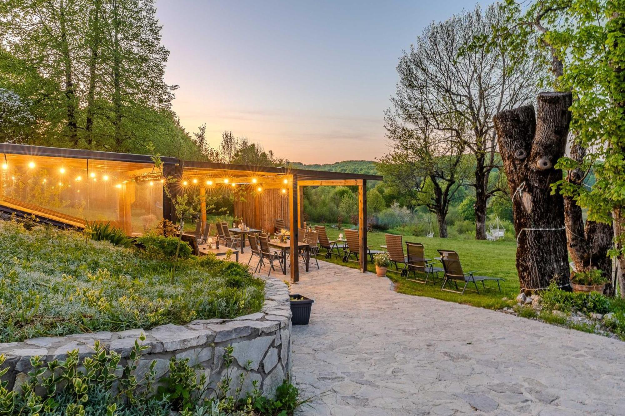 Tesla'S Gastro House Plitvice Hotel Plitvicka Jezera Exterior photo