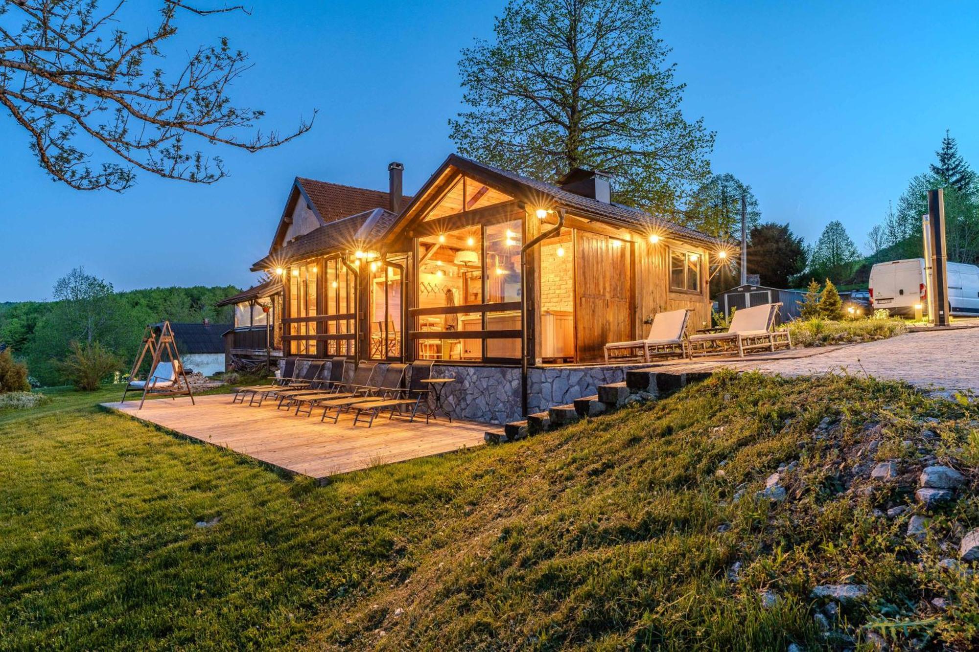 Tesla'S Gastro House Plitvice Hotel Plitvicka Jezera Exterior photo